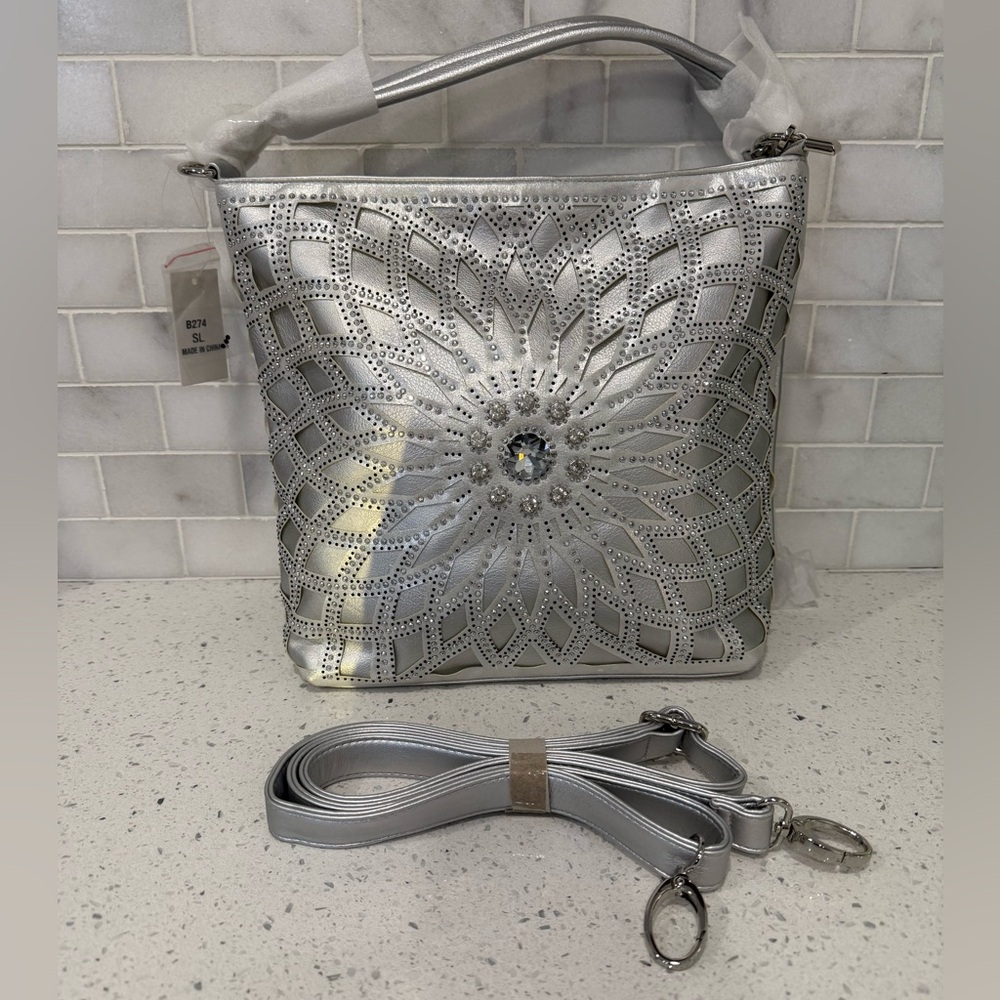 NWT Chic Silver Women's Shoulder Bag